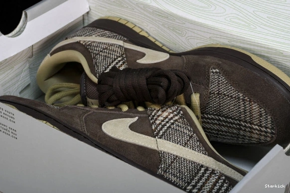 304292-223 Nike  Dunk SB Tweed Low 0303